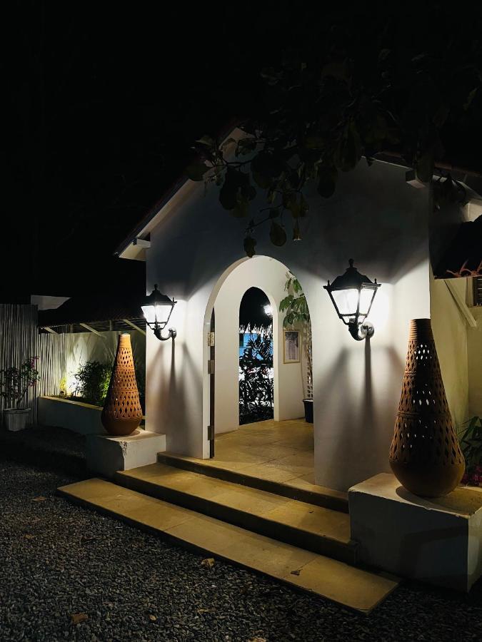 Oia Goa - Private Pool Hotel วากาตอร์ ภายนอก รูปภาพ